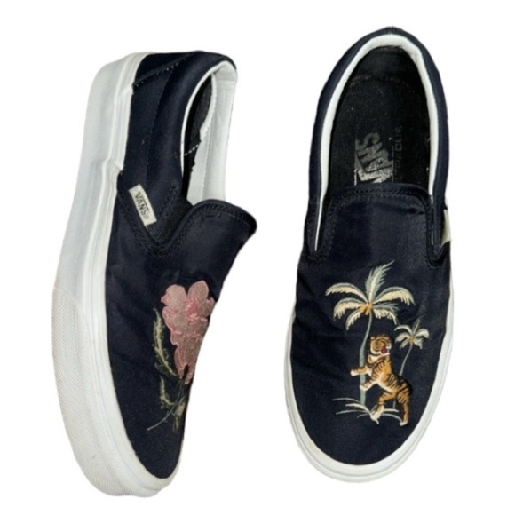 Vans Embroidered Tiger and Floral  Slip-On  Black Nylon Shoes Sneakers size 8 - Picture 2 of 16